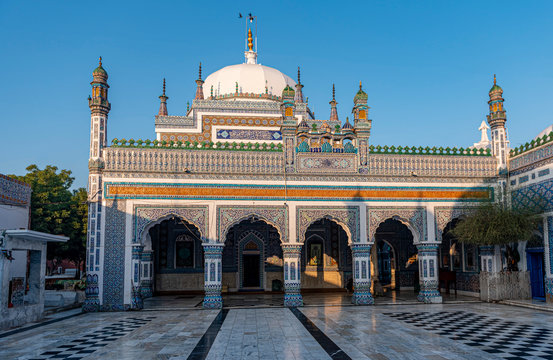 Shah Abdul Latif Bhittai Image 1